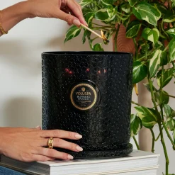 Voluspa 5 Wick Hearths|Burning Woods