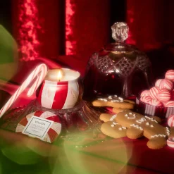 Voluspa Mini Tin|Crushed Candy Cane