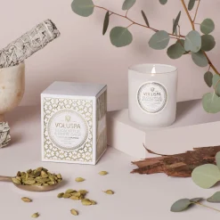 Voluspa Eucalyptus & White Sage|Classic Candles|Eucalyptus & White Sage
