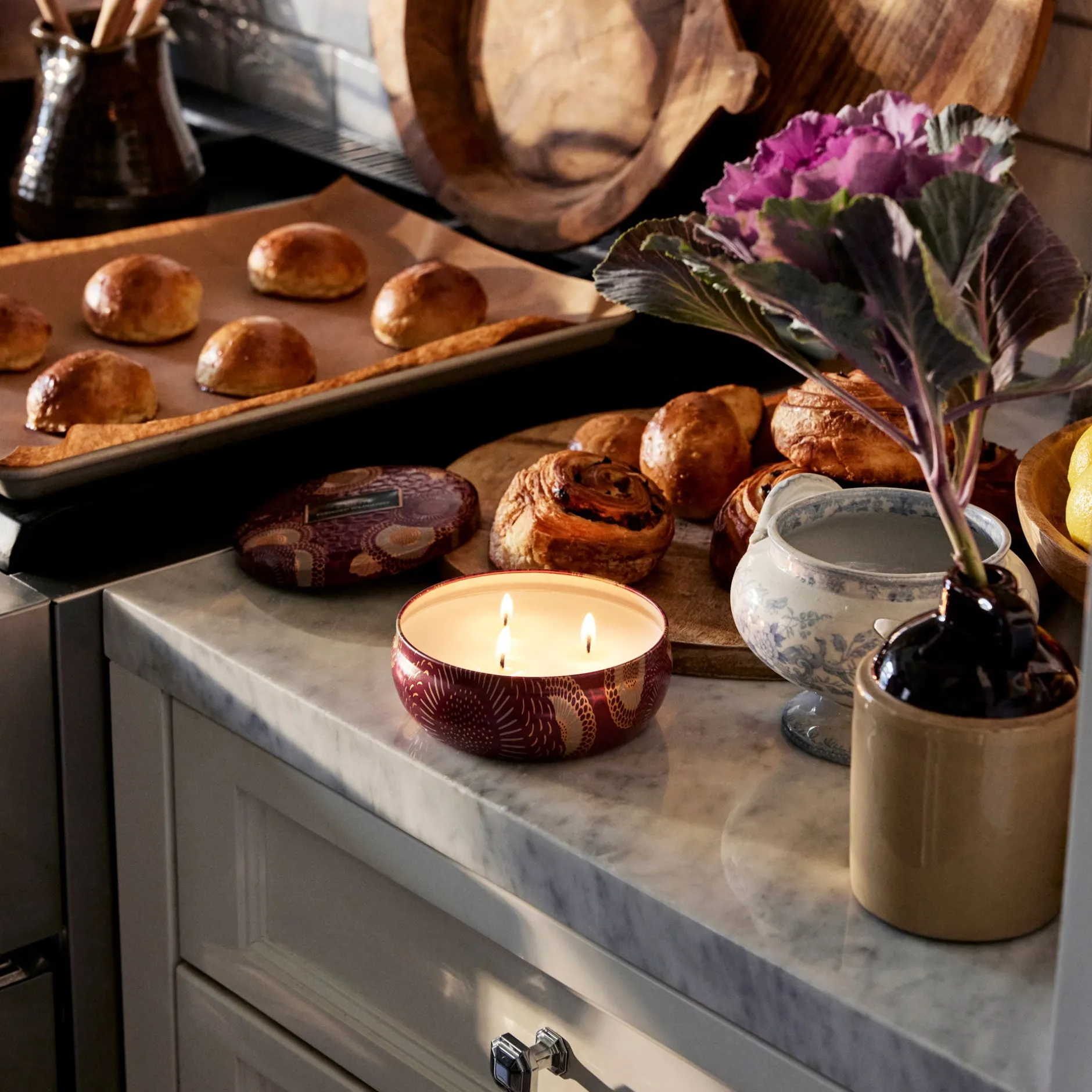 Voluspa Foraged Wildberry|3 Wick Tin|Foraged Wildberry