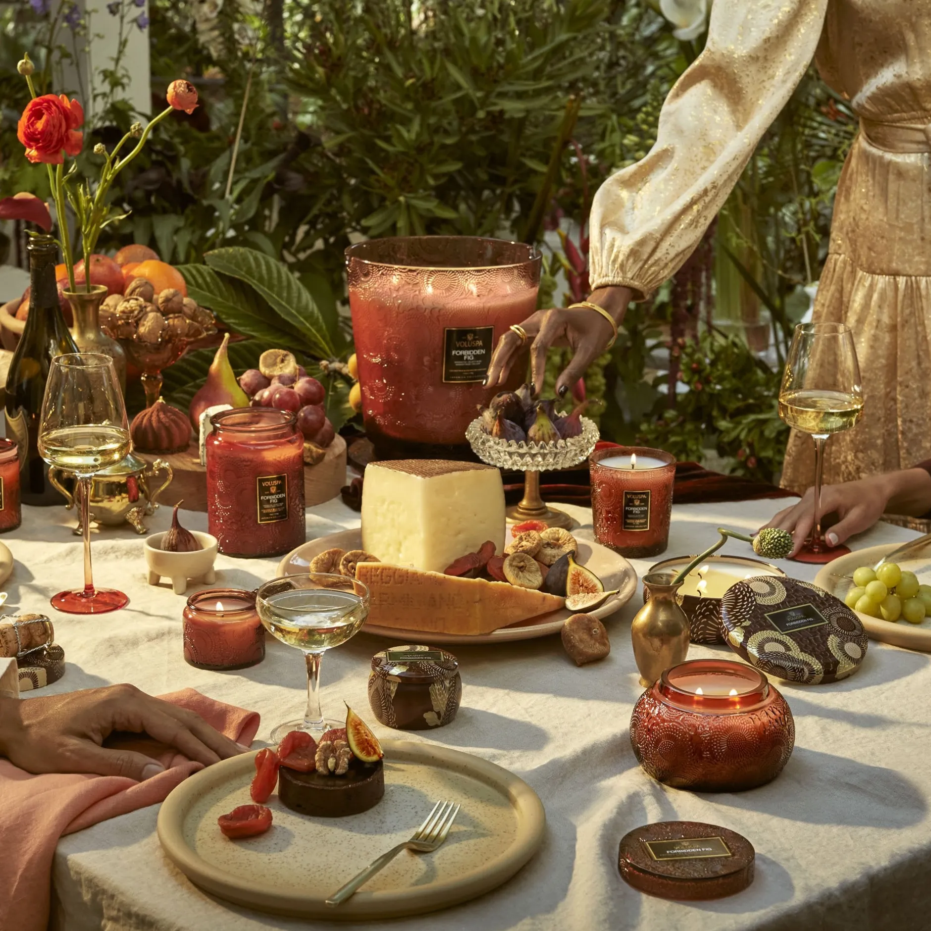 Voluspa Forbidden Fig|5 Wick Hearths|Forbidden Fig