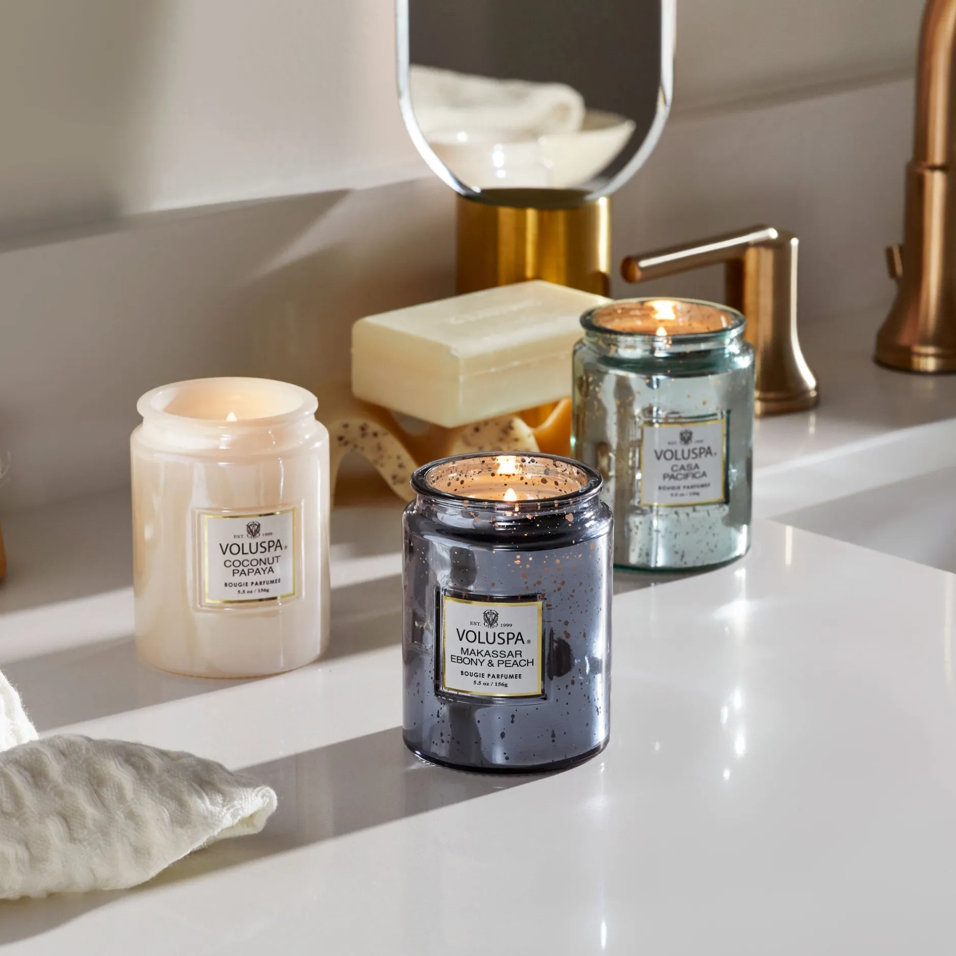 Voluspa Small Jars|Makassar Ebony & Peach