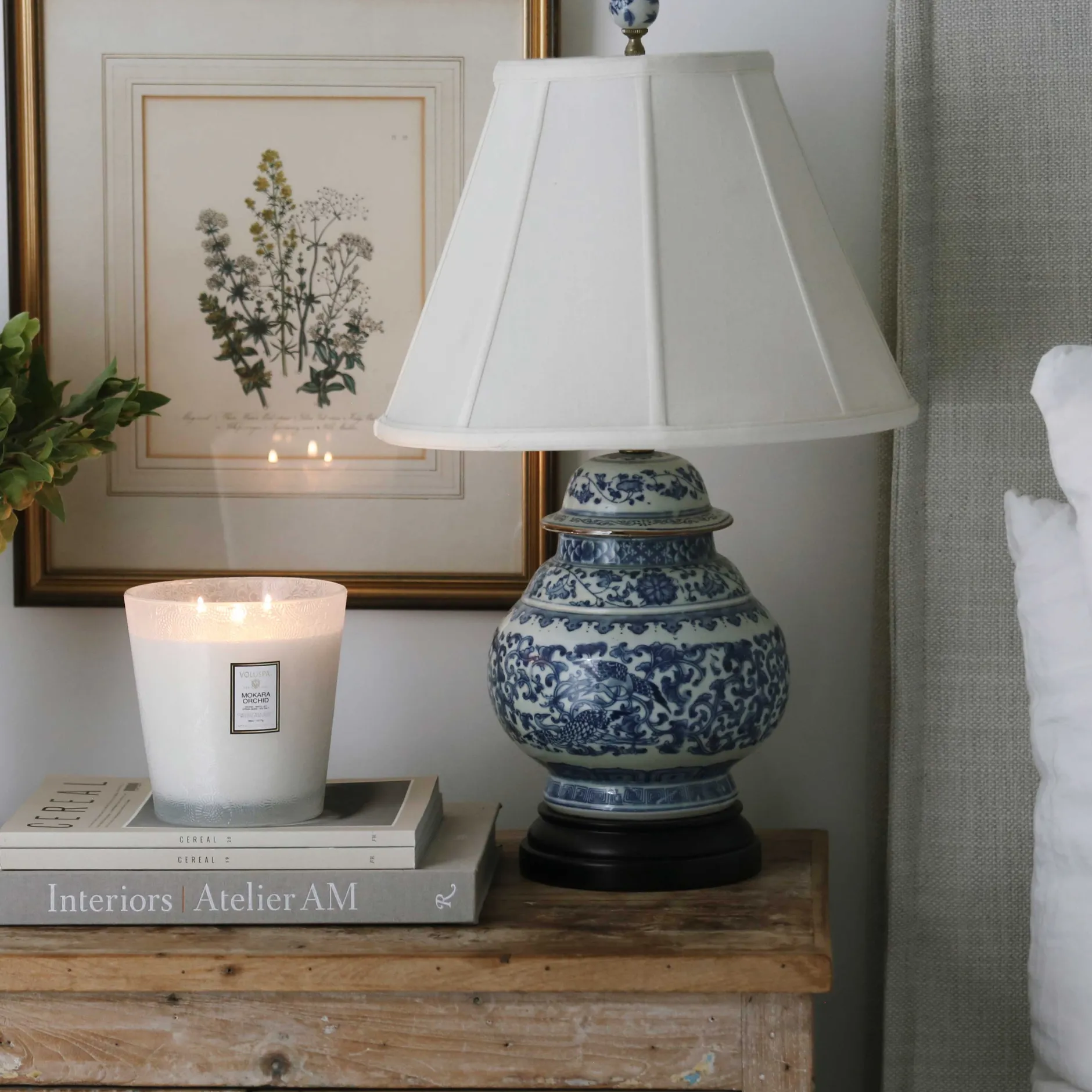 Voluspa Mokara Orchid|3 Wick Hearths + Luxe|Mokara Orchid