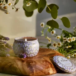 Voluspa Mountain Lavender & Chamomile|Mini Tin|Mountain Lavender & Chamomile