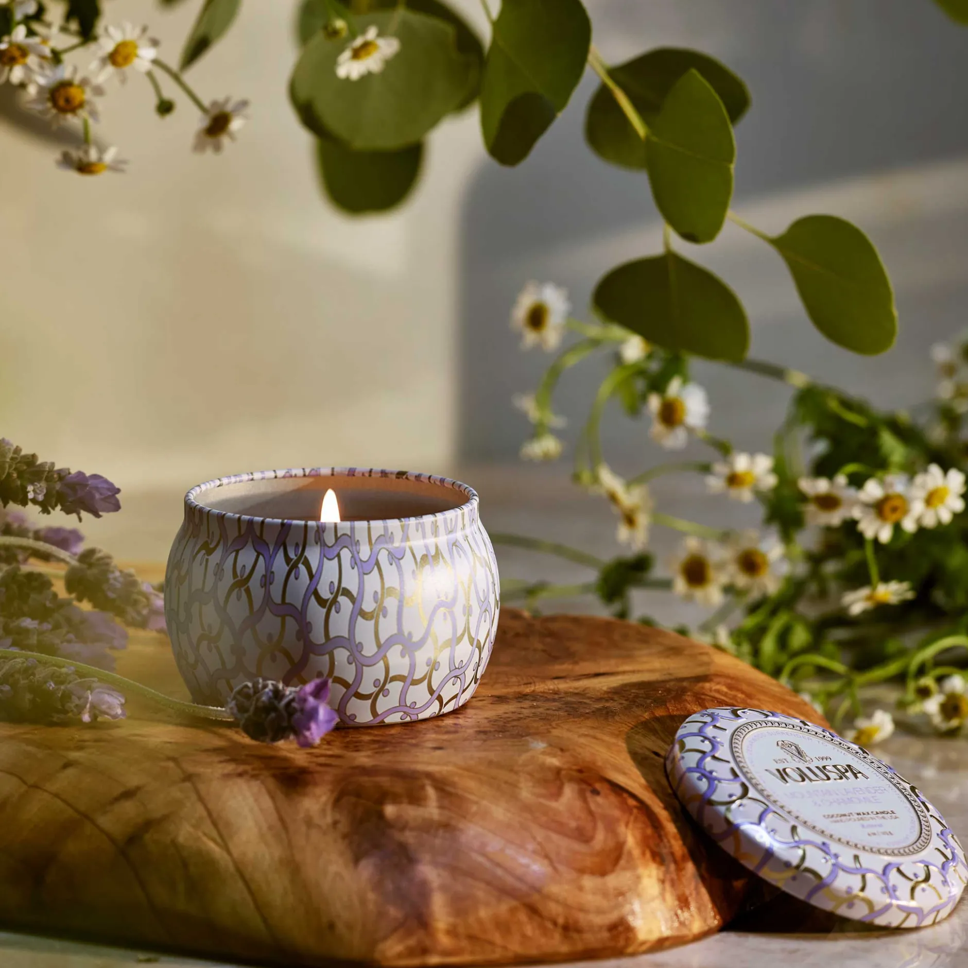 Voluspa Mountain Lavender & Chamomile|Mini Tin|Mountain Lavender & Chamomile
