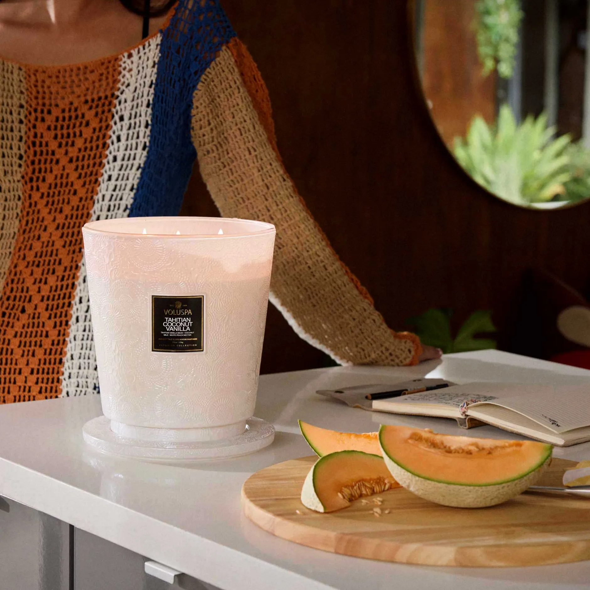 Voluspa Tahitian Coconut Vanilla|5 Wick Hearths|Tahitian Coconut Vanilla