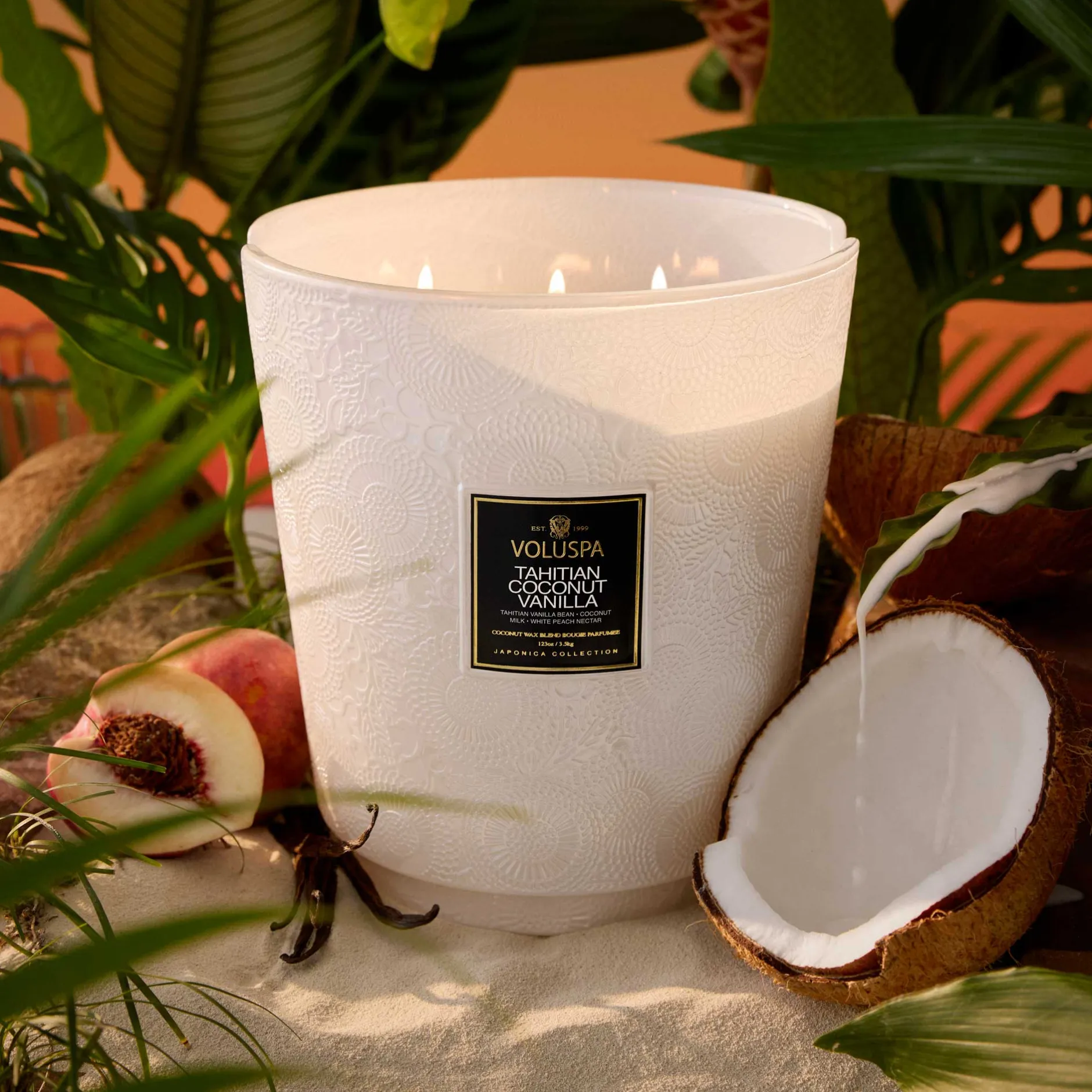 Voluspa Tahitian Coconut Vanilla|5 Wick Hearths|Tahitian Coconut Vanilla