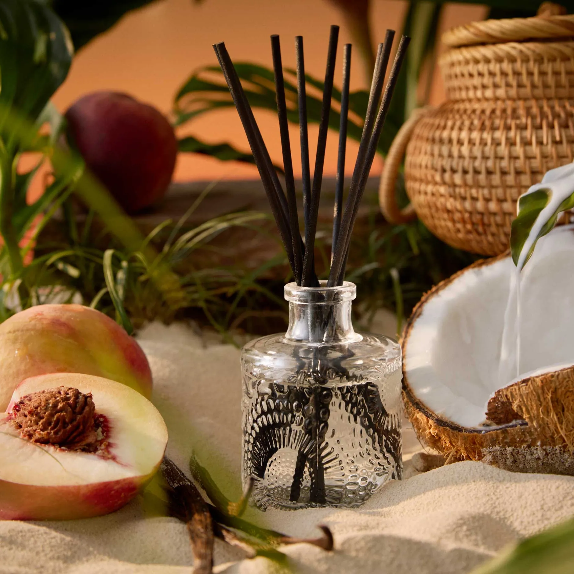 Voluspa Tahitian Coconut Vanilla|Reed Diffusers|Tahitian Coconut Vanilla